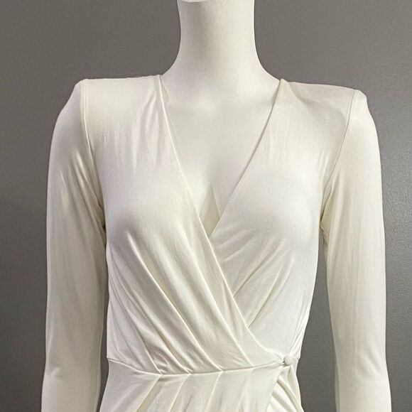 Good American Nude/Taupe Strong Shoulder Wrap Dress Plunging V-Neck Size 0 - Picture 4 of 11